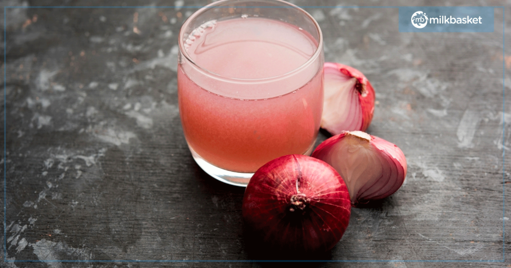 onion juice helps reduce hair fall naturally